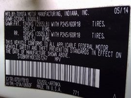 2014 TOYOTA HIGHLANDER WHITE LE 3.5L AT AWD.  Z24869